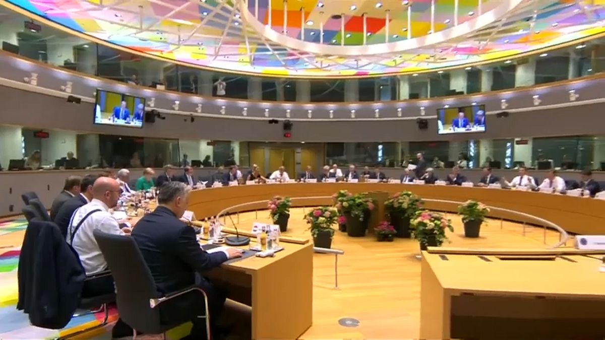 Bloqueio italiano em cimeira europeia de Bruxelas