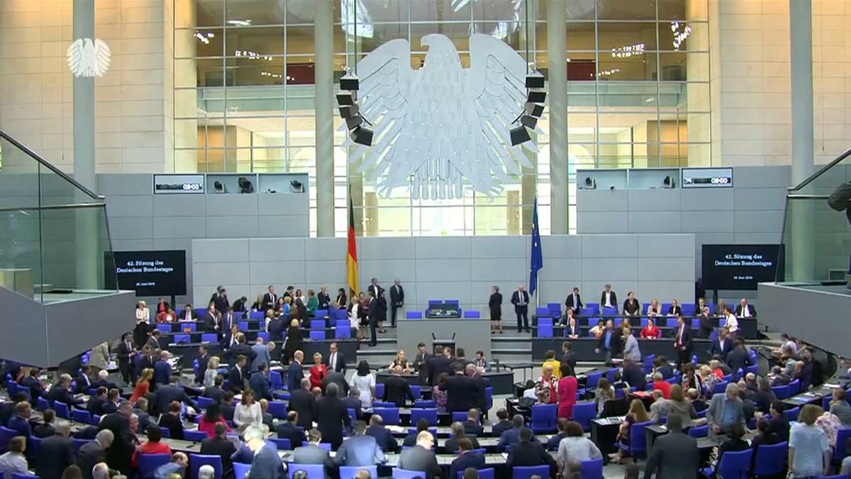 Bundestag billigt Griechenlandhilfe