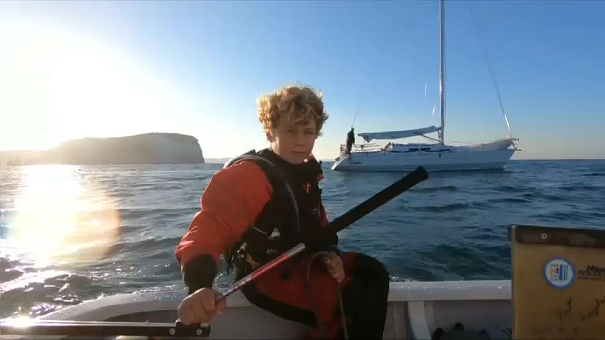 بحار فرنسي عمره 12 عاما يعبر بحر الشمال في وقت قياسي