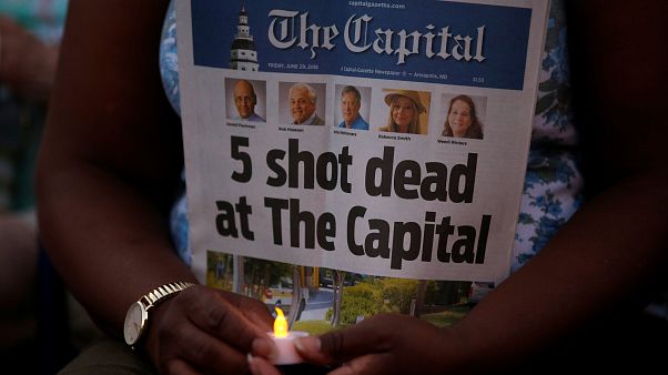 Αγρυπνία στη μνήμη των πέντε θυμάτων της "Capital Gazette" Αγρυπνία στη μνήμη των πέντε θυμάτων της "Capital Gazette"