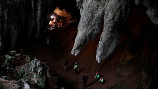 Поиски пропавших в пещере школьников результатов не дали