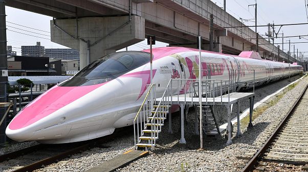 Εγκαινιάστηκε το bullet train της Ιαπωνίας Εγκαινιάστηκε το bullet train της Ιαπωνίας
