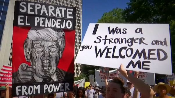 Miles de personas salen a las calles en EE UU contra la separación de niños de sus familias en la frontera con México Miles de personas salen a las calles en EE UU contra la separación de niños de sus familias en la frontera con México