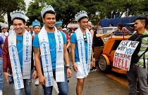 Thousands celebrate Gay Pride in Manila