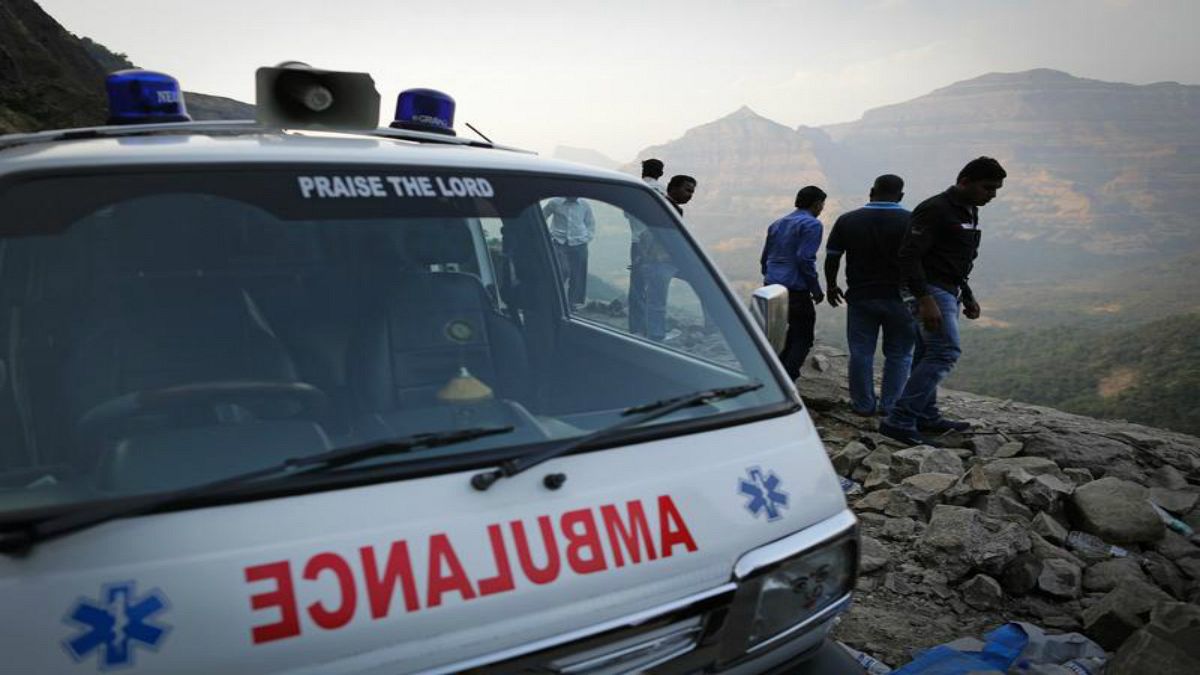 سقوط اتوبوس به دره در هند؛ ۴۰ نفر کشته شدند