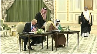 Arabia Saudí producirá más crudo a petición de EEUU