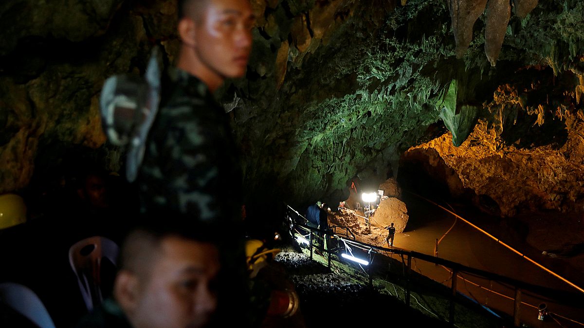 Thailandia, 12 dispersi sottoterra