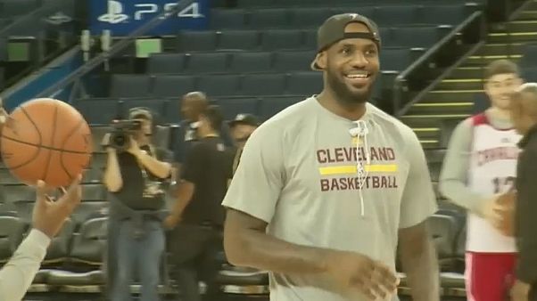 Lakers'tan efsane basket: LeBron James Lakers'tan efsane basket: LeBron James