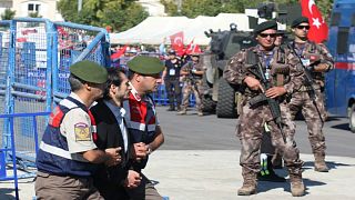 قوات الأمن التركية تقبض على جندي متهم بالمشاركة في محاولة الانقلاب