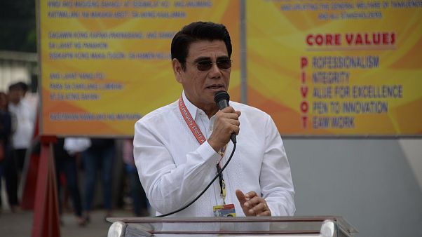 Mayor 'killed by sniper' during city hall ceremony in Philippines Mayor 'killed by sniper' during city hall ceremony in Philippines