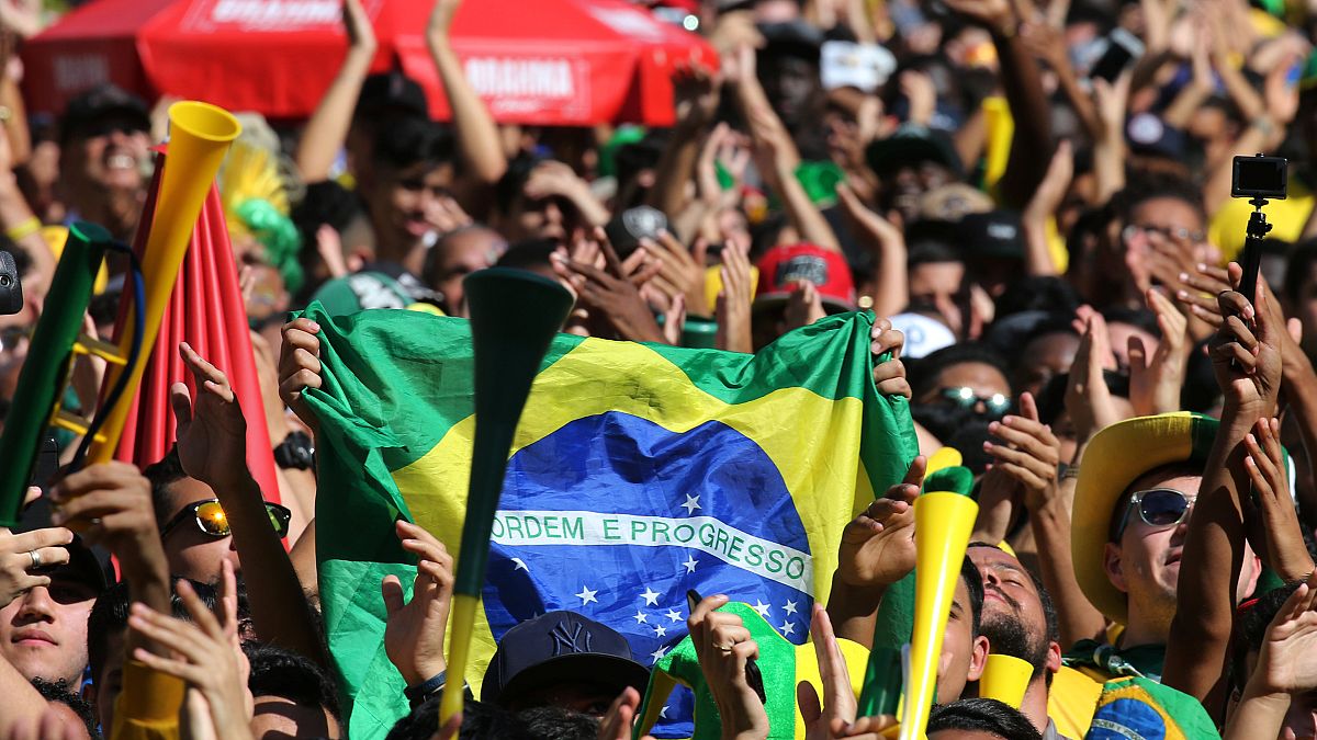 Brazil defeat Mexico 2-0, advance to quarterfinals