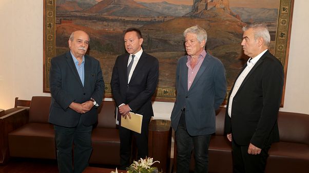 ΤτΕ: Ανησυχία για τα πρωτογενή πλεονάσματα