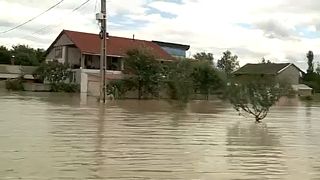 Továbbra is készültség van Romániában az árvíz miatt