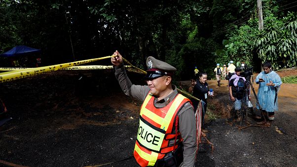 Thailandia: trovati vivi nella grotta i 12 ragazzi Thailandia: trovati vivi nella grotta i 12 ragazzi