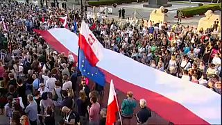 Bruselas abre un proceso de  infracción contra Polonia para "proteger" Tribunal Supremo
