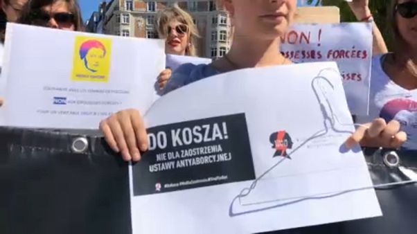 A lengyel nők jogaiért tüntettek A lengyel nők jogaiért tüntettek