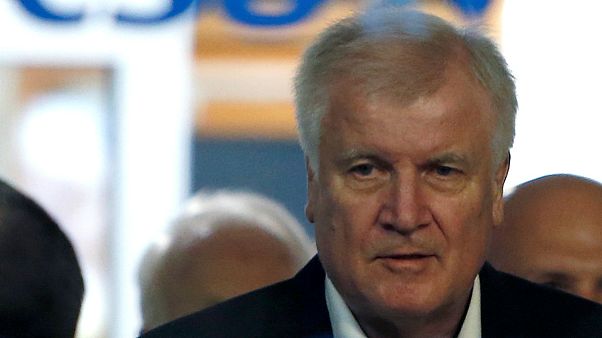 Megállapodtak a menekültekről, a miniszter marad Megállapodtak a menekültekről, a miniszter marad