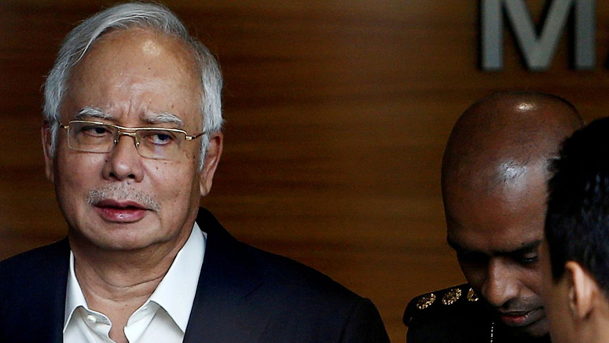 نخست وزیر پیشین مالزی به اتهام فساد مالی دستگیر شد
