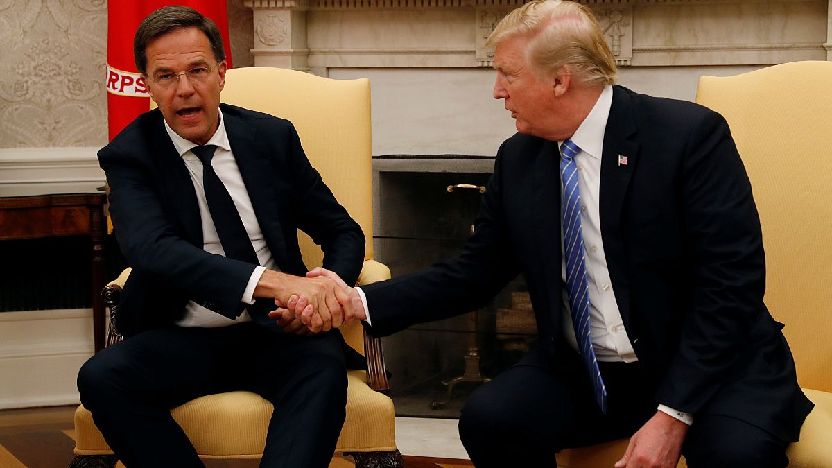 No, Donald: premier olandese interrompe Trump sugli accordi commerciali