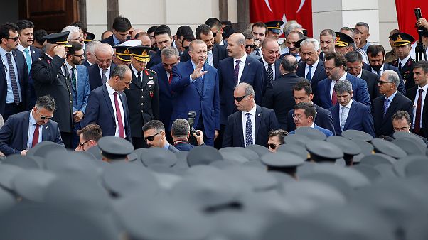تركيا تصدر مرسوما ينقل بعض الصلاحيات إلى الرئيس إردوغان تركيا تصدر مرسوما ينقل بعض الصلاحيات إلى الرئيس إردوغان