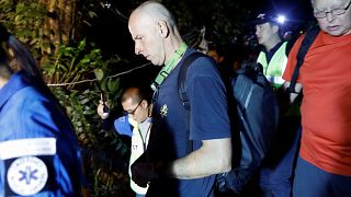 Low visibility skills were the key to British divers success in finding missing Thai boys