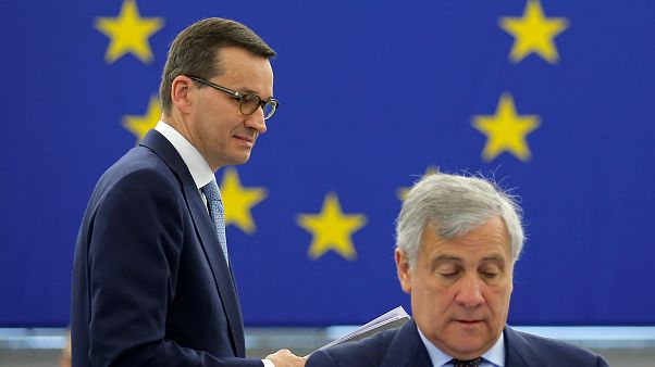 ΕΕ vs Πολωνίας: Η αντιπαράθεση κλιμακώνεται και στην Ευρωβουλή ΕΕ vs Πολωνίας: Η αντιπαράθεση κλιμακώνεται και στην Ευρωβουλή