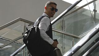 ¿Ha hecho ya las maletas Cristiano Ronaldo? El todavía jugador del Real Madrid protagoniza las portadas de la prensa deportiva italiana