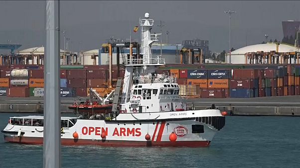 Os 60 migrantes do Open Arms chegaram a Espanha Os 60 migrantes do Open Arms chegaram a Espanha