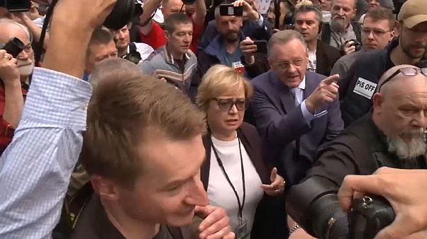 Trotz Zwangspensionierung: Oberste Richterin kommt trotzdem Trotz Zwangspensionierung: Oberste Richterin kommt trotzdem