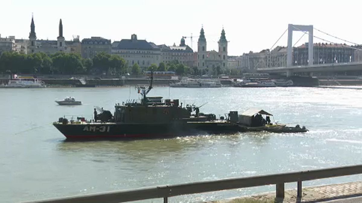 Budapest: Blindgänger aus der Donau gefischt