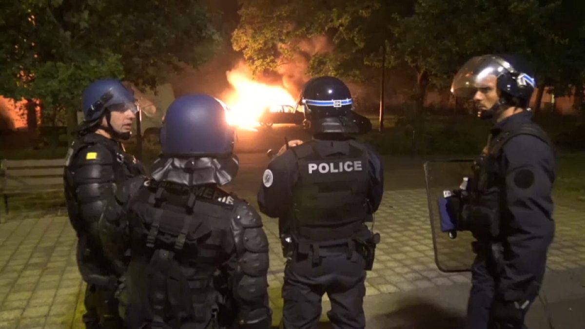 There are appeals of calm after a second night of violence in Nantes in France