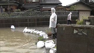 مقتل شخص وإجلاء آلالاف بسبب الأمطار الغزيرة في اليابان