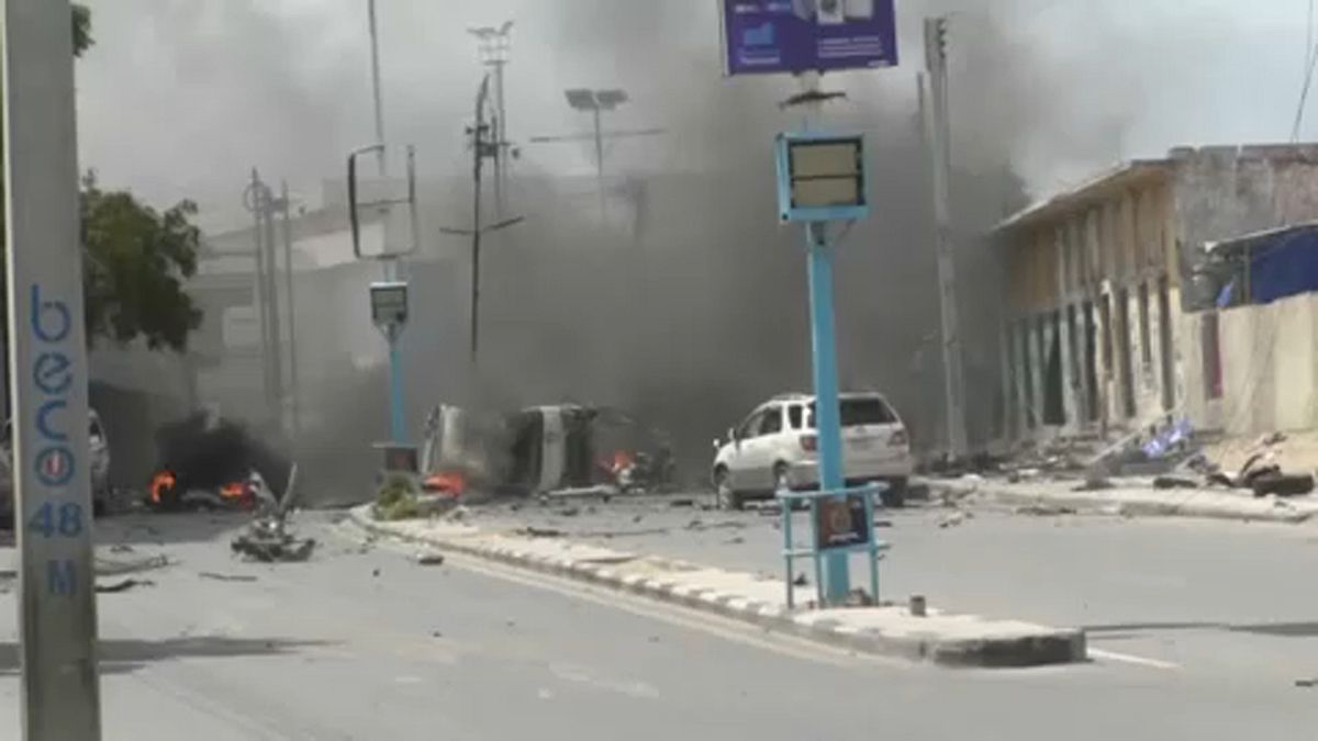 Bombák robbantak Mogadisuban