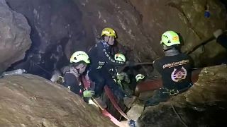 Спасатели успешно эвакуируют детей из затопленных пещер в Таиланде
