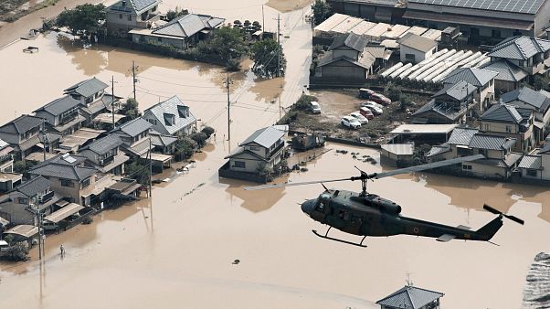 Sobe para mais de 100 o número de vítimas nas cheias do Japão Sobe para mais de 100 o número de vítimas nas cheias do Japão