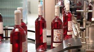 Rosé espanhol vendido como vinho francês