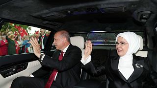 إردوغان يؤدي اليمين الدستورية ويعين صهره وزيرا للمالية