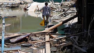 Alluvione in Giappone: 204 i morti, ma si scava ancora