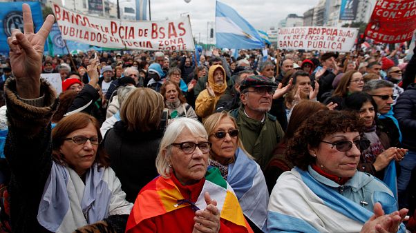 Manifestación en Buenos Aires contra el acuerdo del gobierno con el FMI. Manifestación en Buenos Aires contra el acuerdo del gobierno con el FMI.