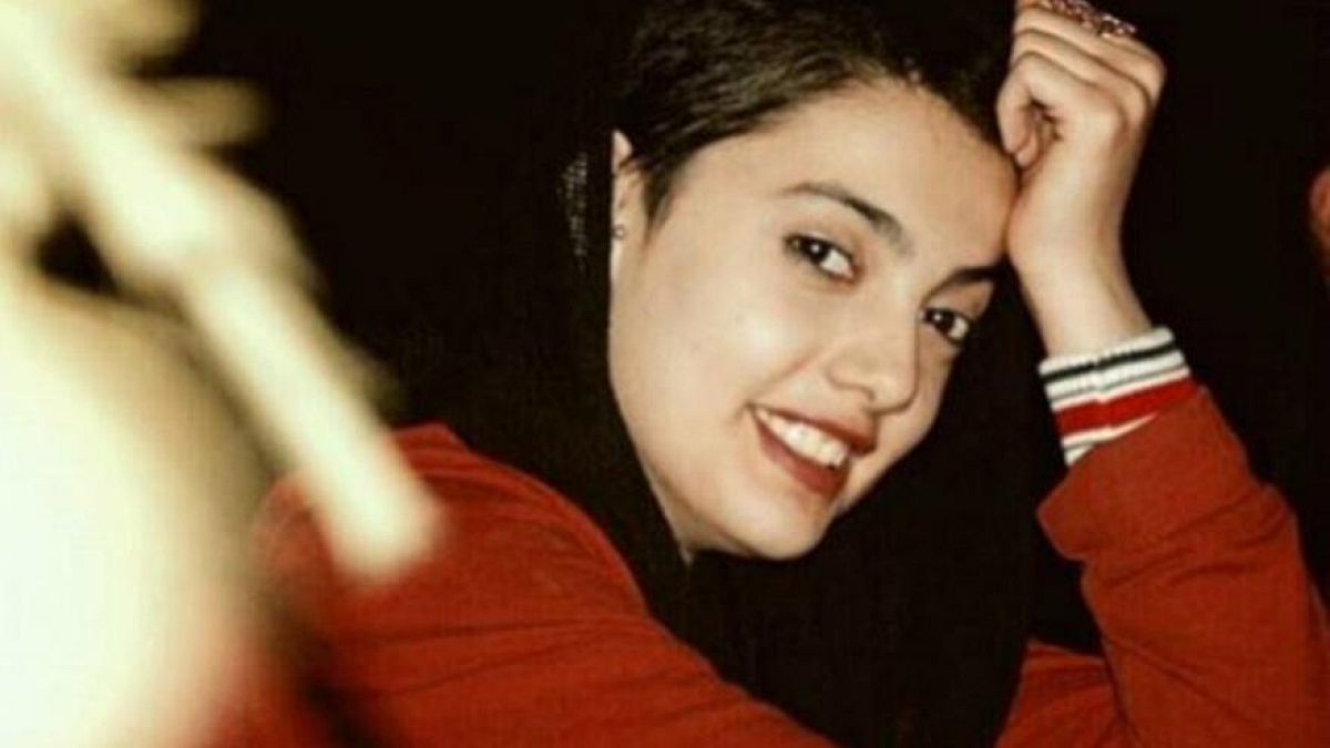 Maedeh Hozhabri, Iranienne emprisonnée pour une danse sur vidéo.