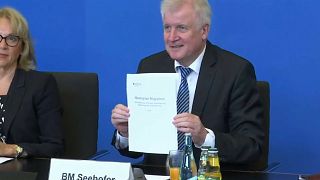 Ministro do Interior alemão apresenta masterplan para a migração