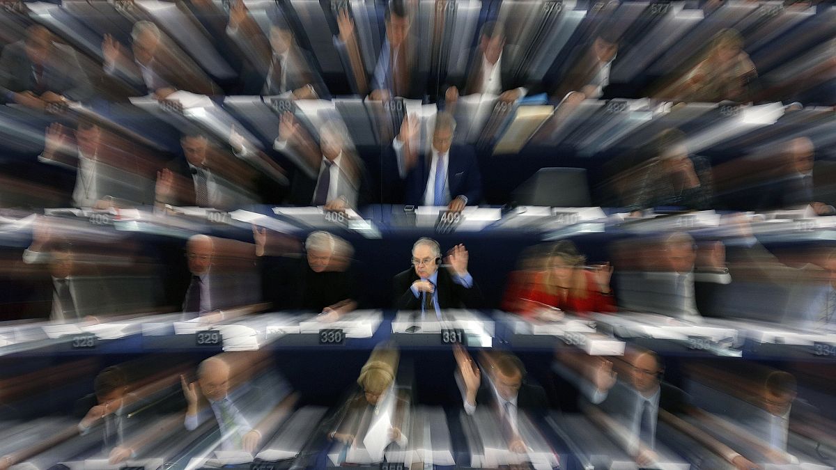 Некоторые депутаты ЕП зарабатывают более полумиллиона евро в год
