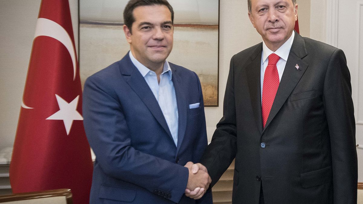 Το θέμα των δύο Ελλήνων στρατιωτικών θα θέσει ο Αλ. Τσίπρας σε ΝΑΤΟ και Ερντογάν