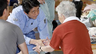 Shinzo Abe au chevet des victimes des inondations