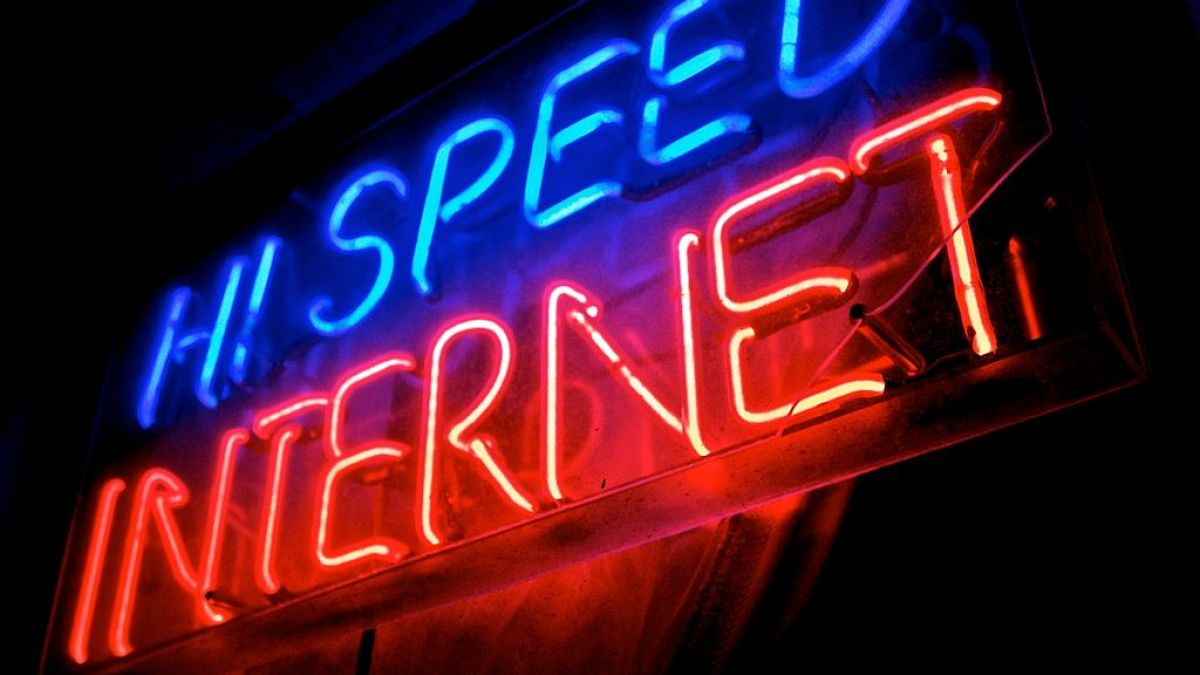 The average global broadband speed rose last year according to a new report