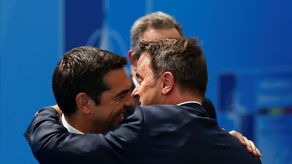 Βίντεο: Το πείραγμα του Μπετέλ στον Τσίπρα Βίντεο: Το πείραγμα του Μπετέλ στον Τσίπρα