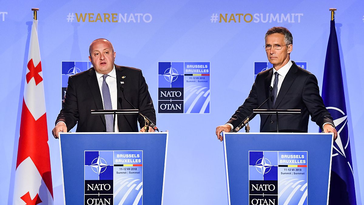 NATO Genel Sekreteri Stoltenberg ve Gürcistan Cumhurbaşkanı Margelaşvili