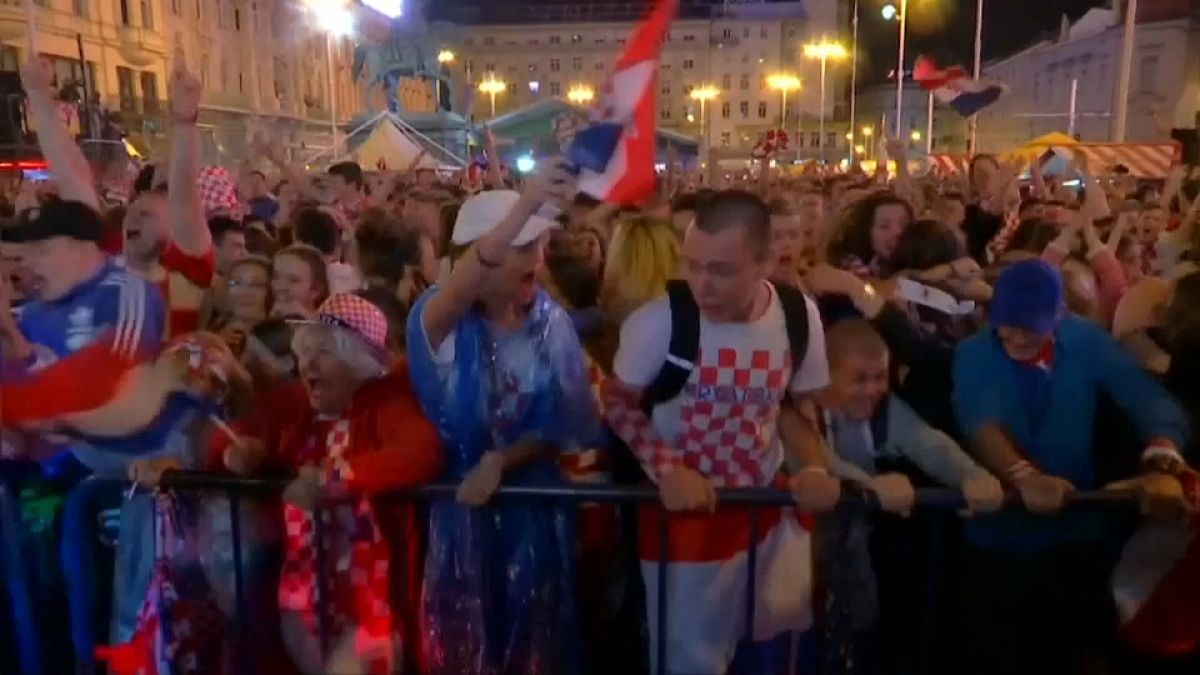NO COMMENT: Zagreb ao rubro com os croatas na final 