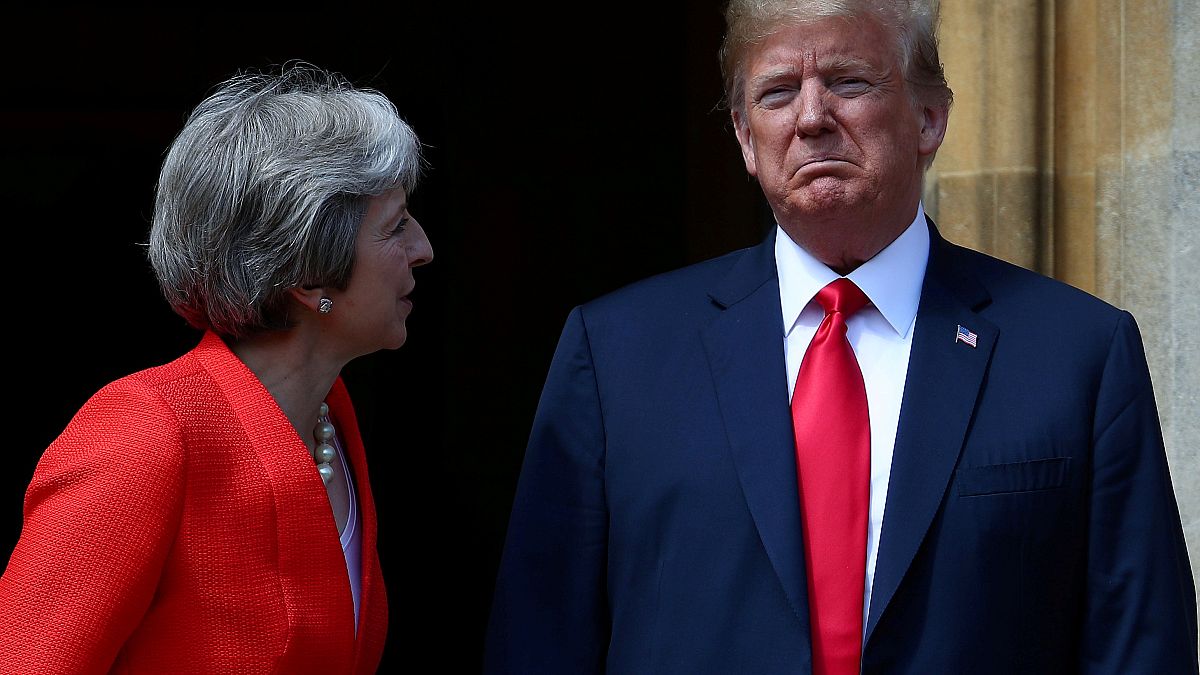 Trump critica diretamente a estratégia de May para o Brexit