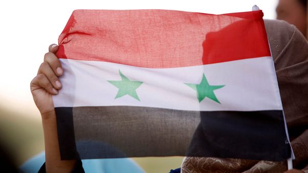 Drapeau syrien hissé à Deraa Drapeau syrien hissé à Deraa